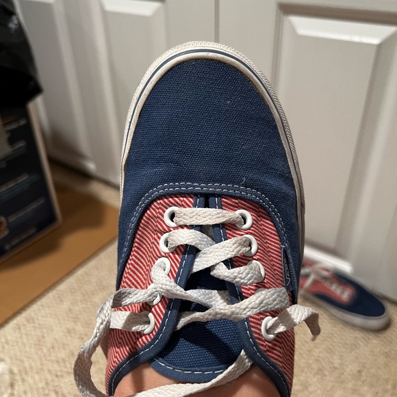 Vans shoes. Nautical colours. Size 7 men’s 8.5 women’s - Picture 4 of 5